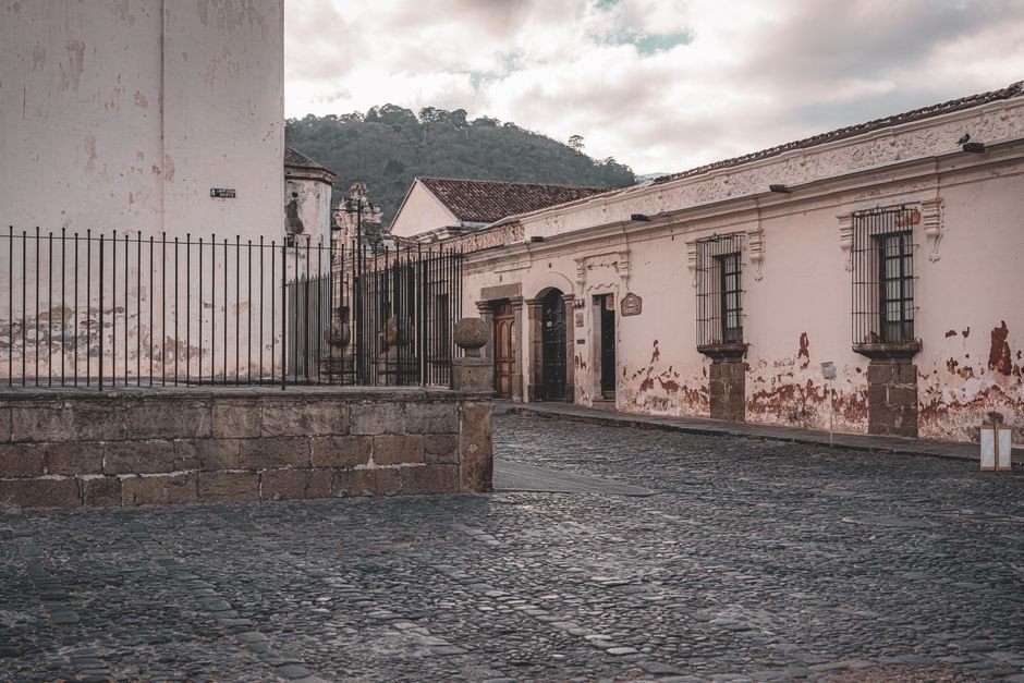 Antigua, Guatemala: Budget Volcano Trekking Guide